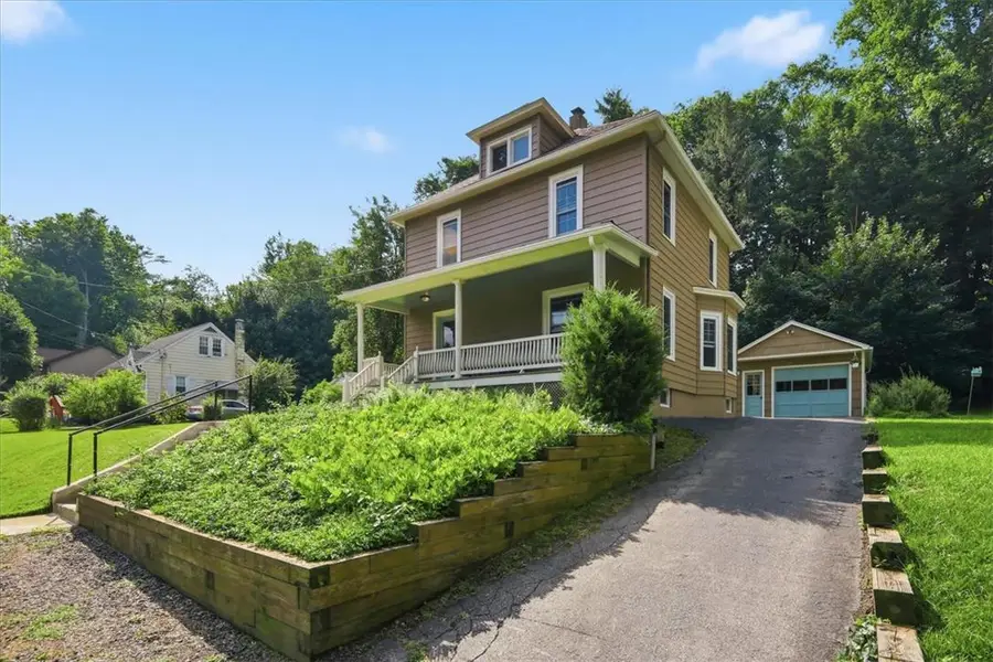 63 Oak Street, Delaware Water Gap, PA 18327 - #2