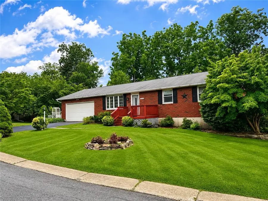 32 W Sylvan Drive, Allen, PA 18067 - #2