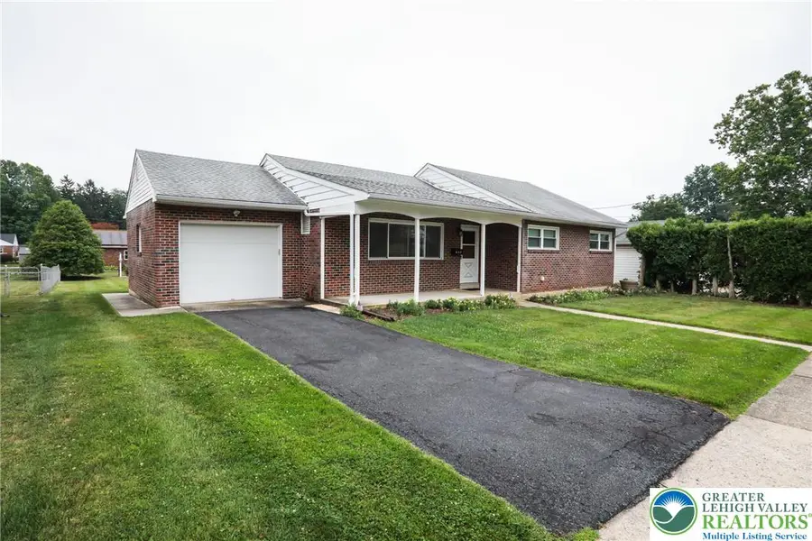 632 W Greenleaf Street, Emmaus, PA 18049 - #2