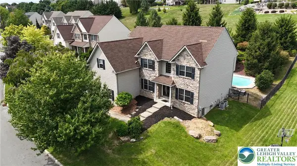 448 E Beil Avenue, Upper Nazareth Twp, PA 18064