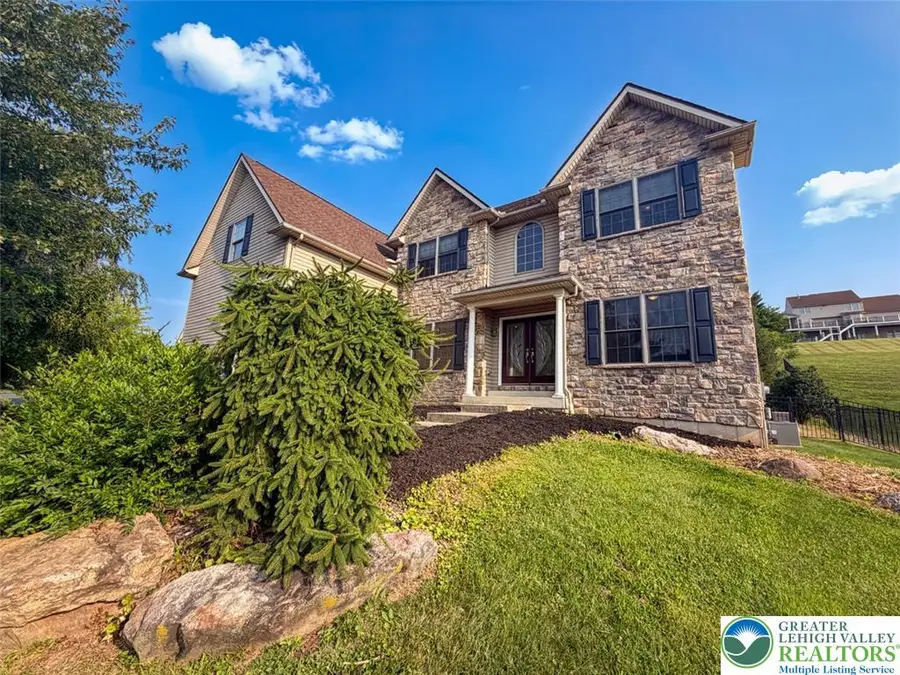 448 E Beil Avenue, Eastlawn Gardens, PA 18064 - #2