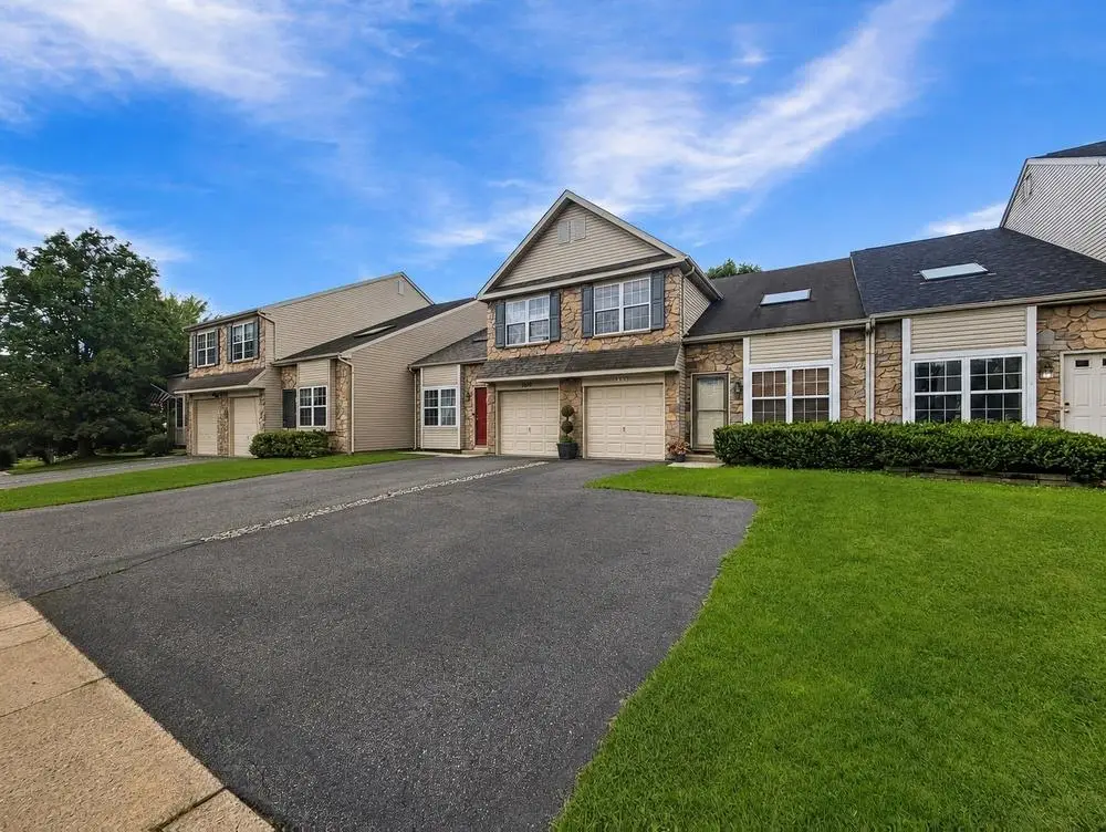 5612 Stonecroft Lane, Lower Macungie, PA 18106 - #1