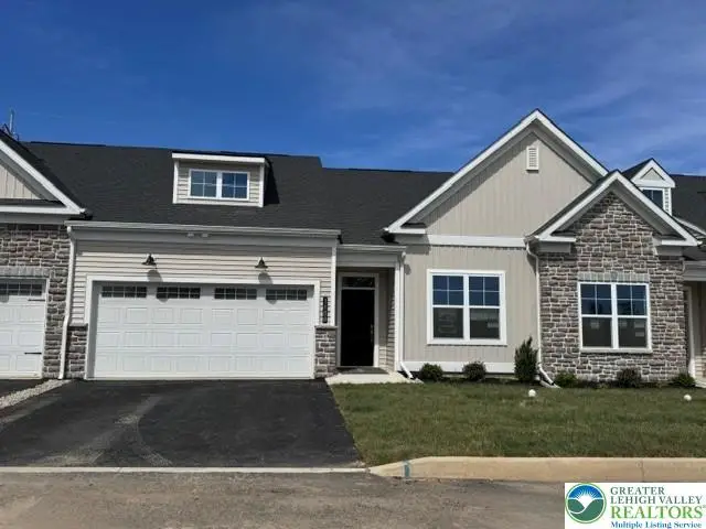 3008 North Cider Drive, Hokendauqua, PA 18052 - #1