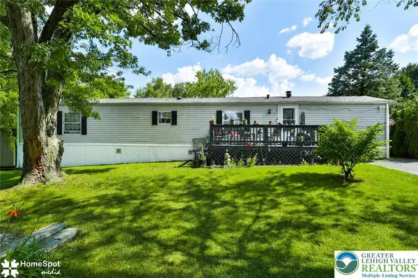 3461 Wolf Pack Drive, North Whitehall Twp, PA 18069