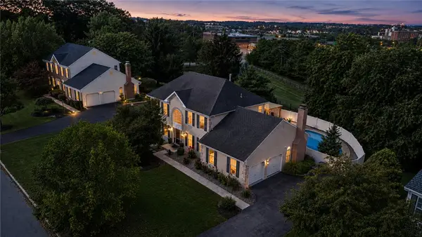 3723 Oakwood Trail, South Whitehall Twp, PA 18103