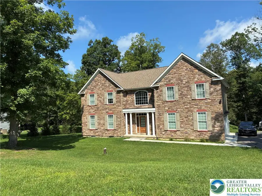 27 Jacoby Run Road, Upper Mount Bethel, PA 18343 - #2
