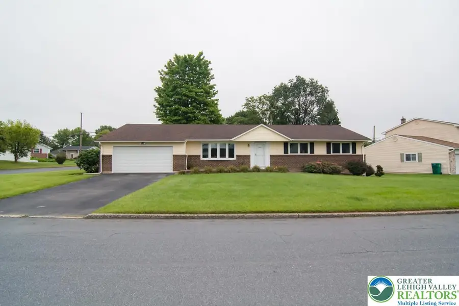 7502 Columbine Road, Lower Macungie, PA 18062 - #2