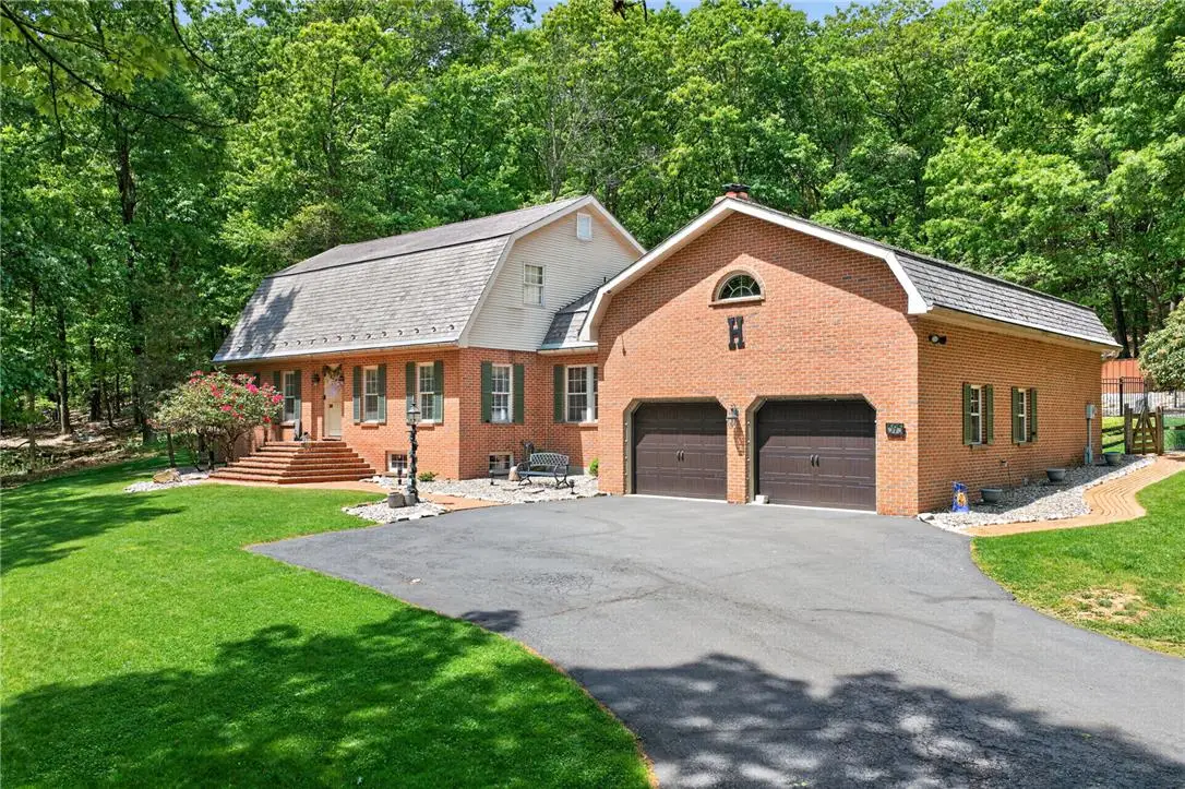 595 Walnut Avenue, Pen Argyl, PA 18072 - #1