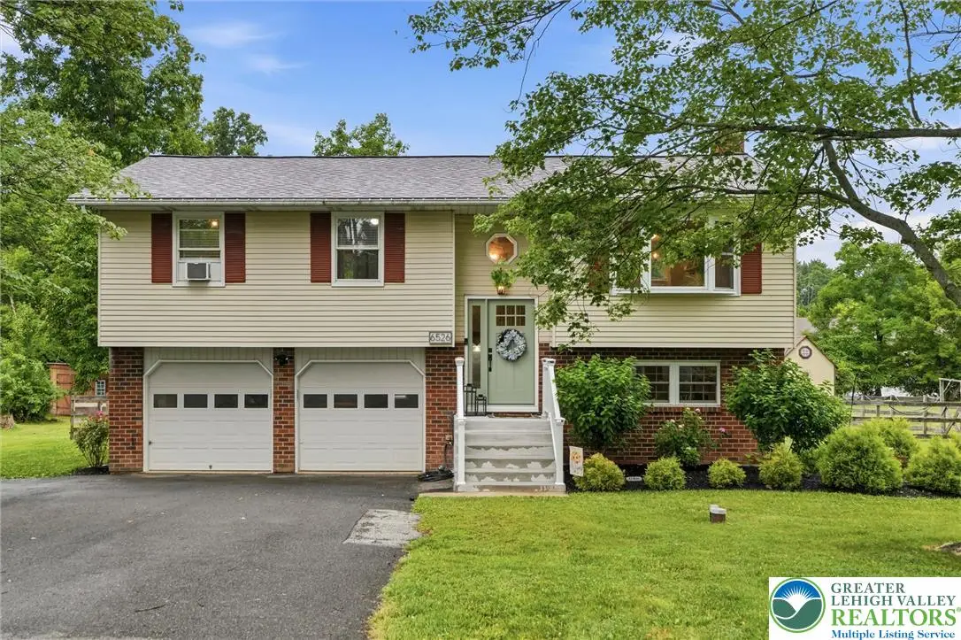 6526 Skyview Lane, Upper Saucon, PA 18036 - #1