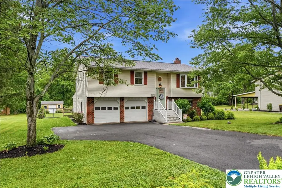 6526 Skyview Lane, Upper Saucon, PA 18036 - #2