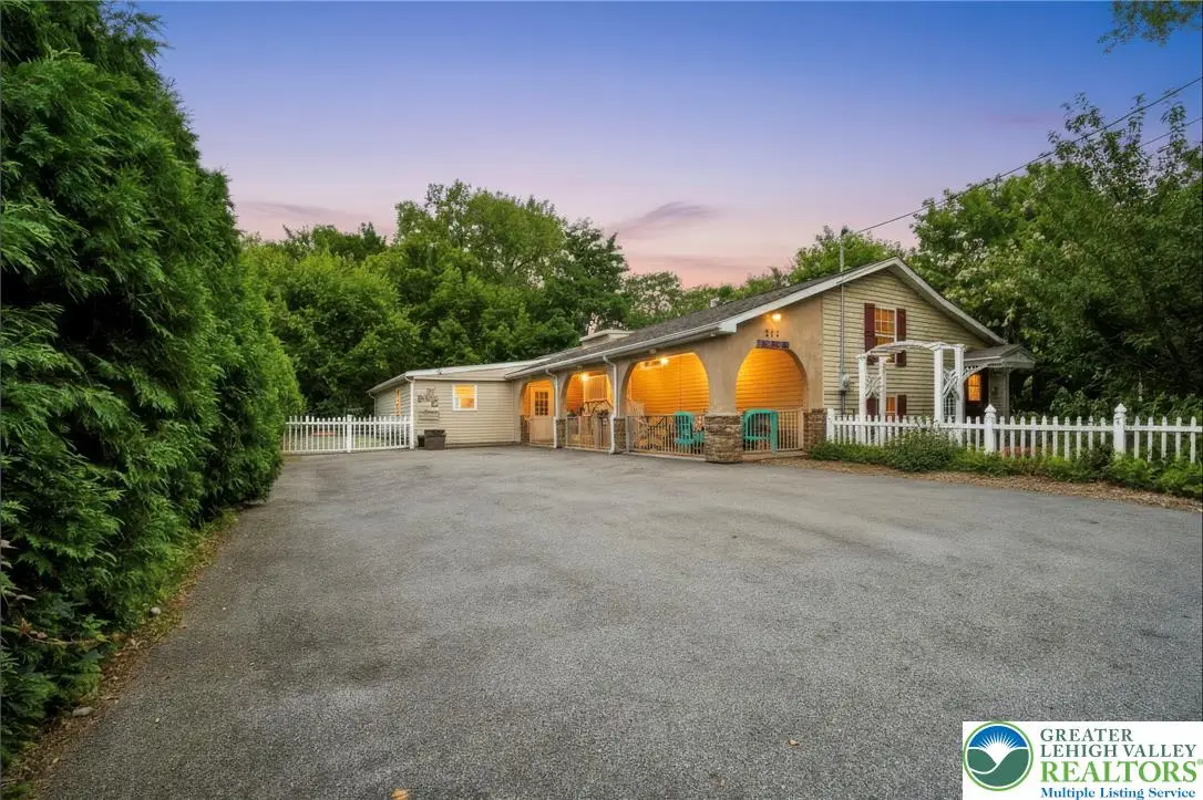 303 W Madison Street, Easton, PA 18042 - #1