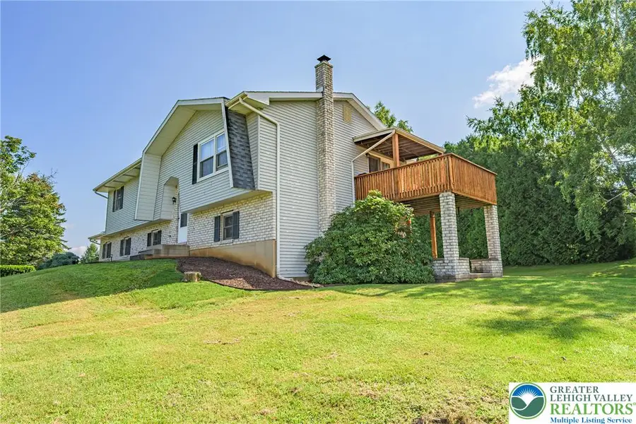 12 Manor Lane, Penn Forest, PA 18229 - #3