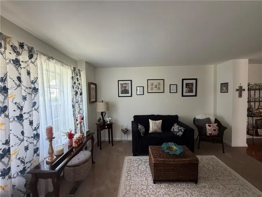 4177 Bunker Hill Drive N, Upper Saucon, PA 18036 - #3