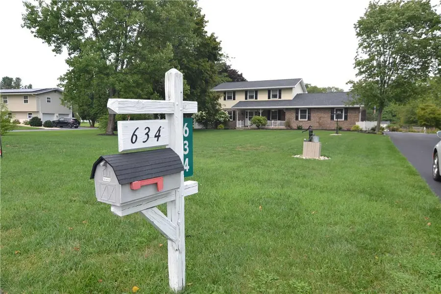 634 Gladys Drive, Bushkill, PA 18064 - #3