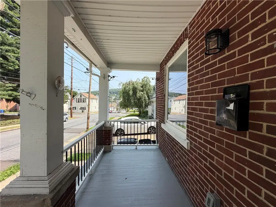712 N Bishopthorpe Street, Fountain Hill, PA 18015 - #2