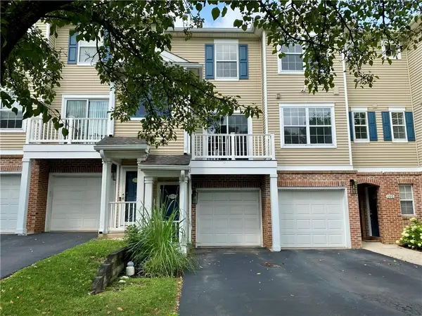 856 Nittany Court #C856, South Whitehall Twp, PA 18104