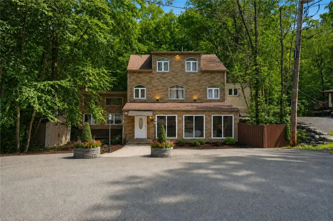 3130 Delaware Circle, Saw Creek, PA 18324 - #1