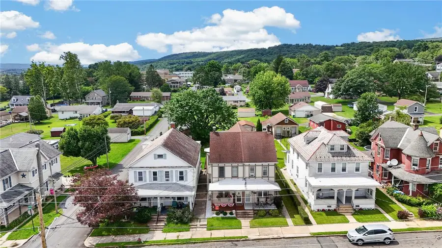 204 N 7th Street N, Lehighton, PA 18235 - #2