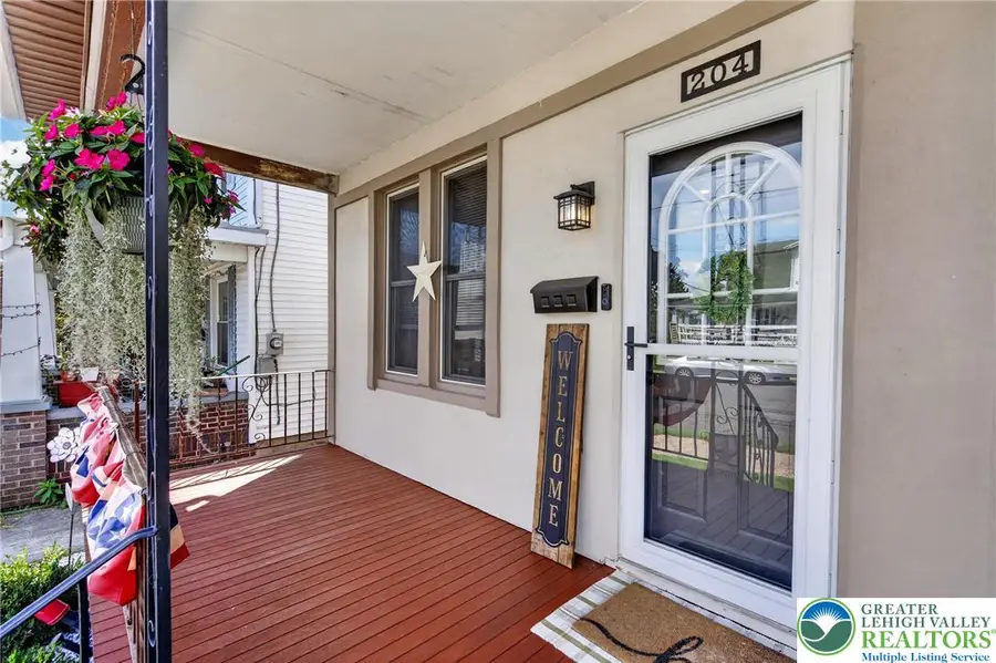204 N 7th Street N, Lehighton, PA 18235 - #3