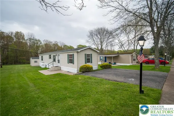13 Clifton Manor Drive, Clifton Twp, PA 18424