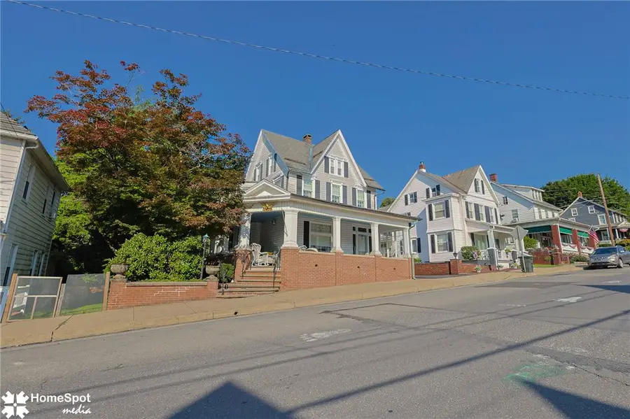 107 N Robinson Avenue, Pen Argyl, PA 18072 - #2