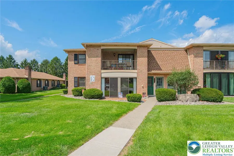 2776 Rolling Green Place, Lower Macungie, PA 18062 - #2