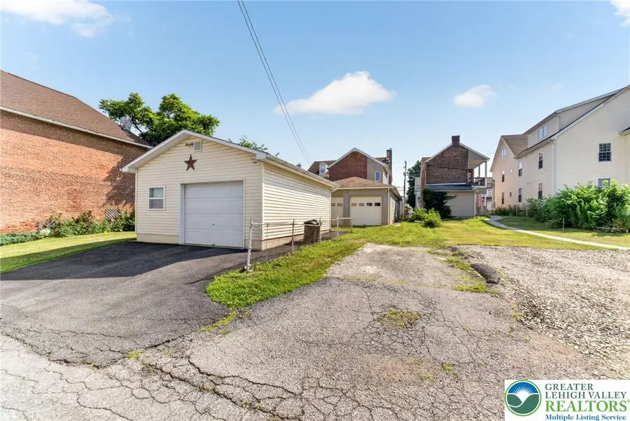 28 S 5th Street, Emmaus, PA 18049 - #2