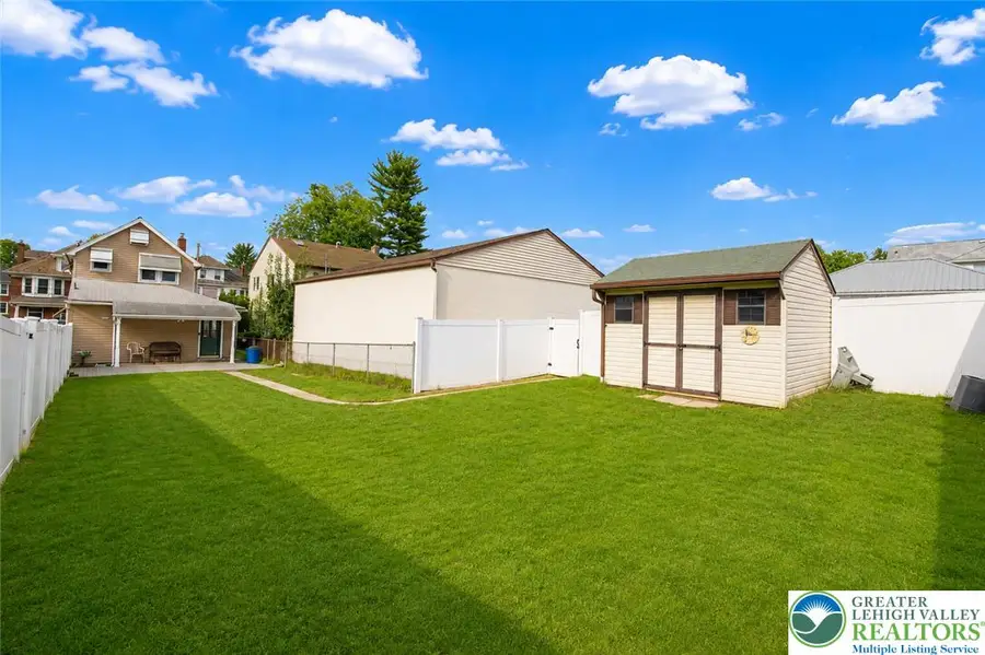 124 E Greenwich Street, Bethlehem, PA 18018 - #3