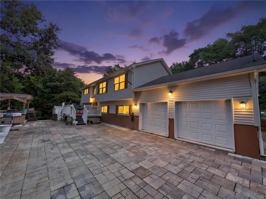 1326 Hilltop Drive, Emerald Lakes, PA 18334 - #2