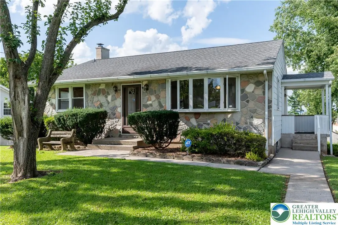 42 Middle Place, Palmer Township, PA 18045 - #1