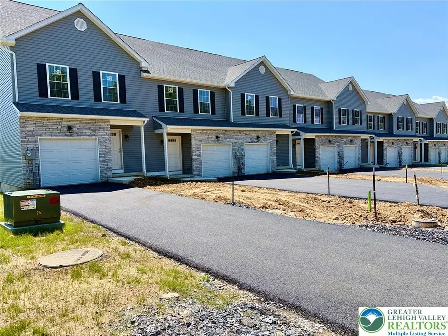 3876 E Grant Street, Slatedale, PA 18080 - #2