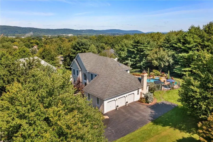 5221 Aberdene Street, Upper Saucon, PA 18034 - #3