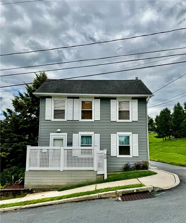 216 Monroe Street, Freemansburg Boro, PA 18017