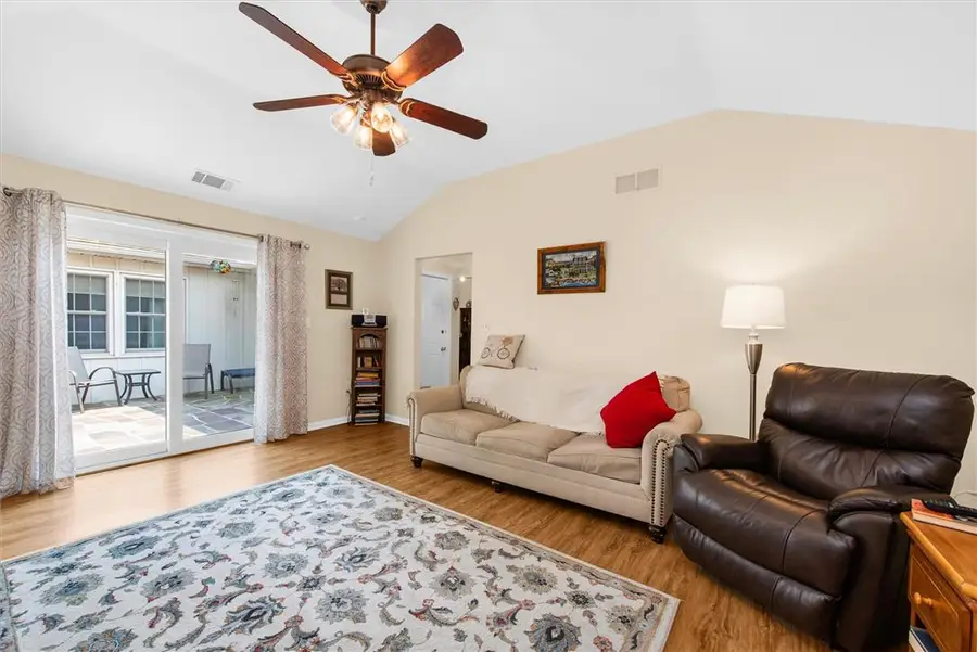 5747 Whitemarsh Drive, Lower Macungie, PA 18062 - #2