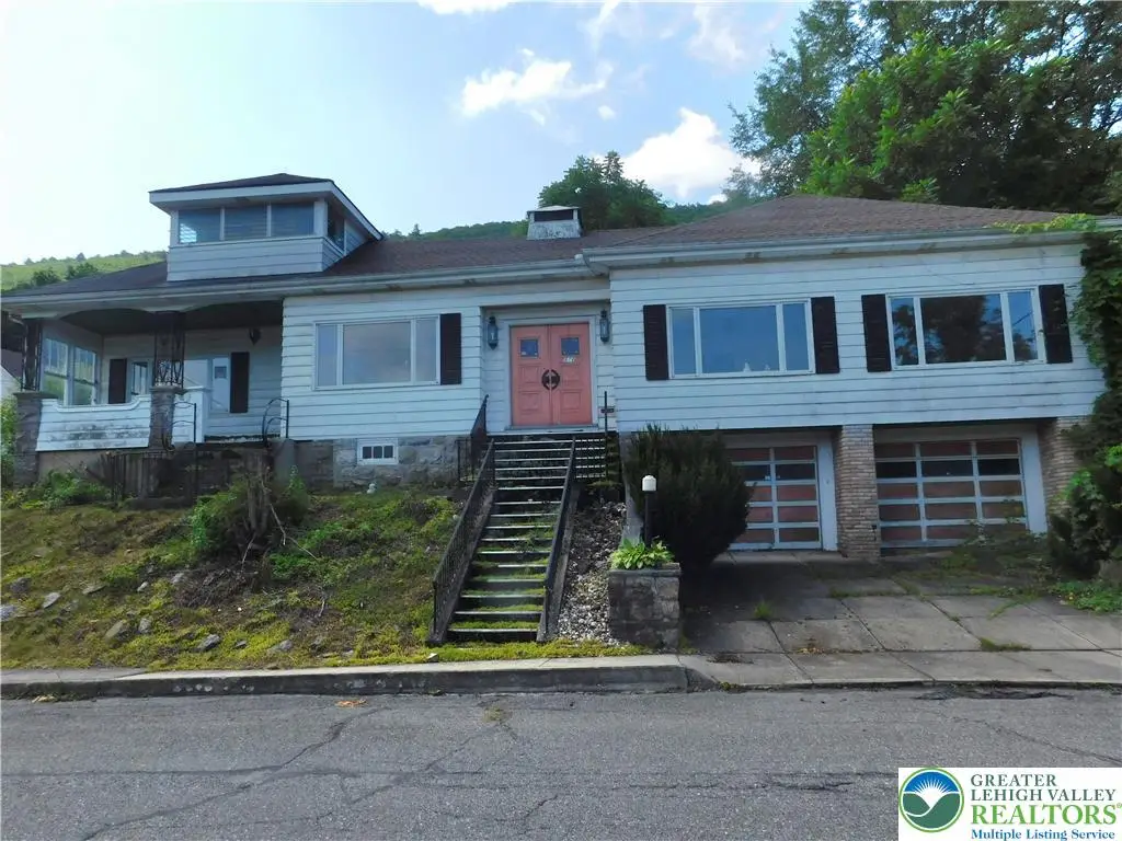571 E Center Street, Nesquehoning, PA 18240 - #1