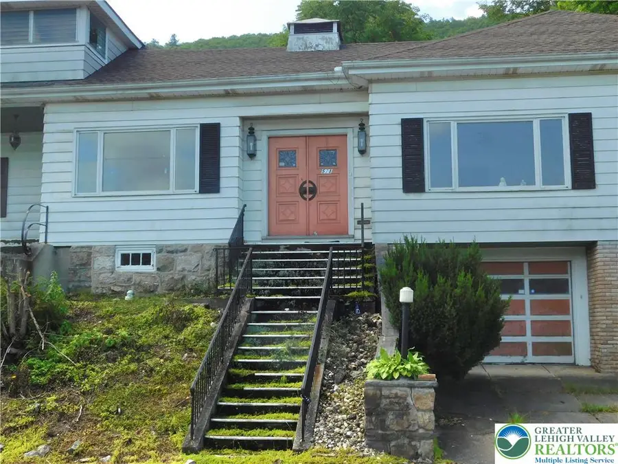 571 E Center Street, Nesquehoning, PA 18240 - #3