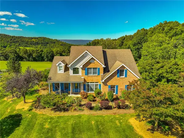 63 Long Road, Albany Twp, PA 19534