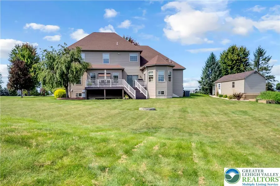 210 Eagle View Drive, Bushkill, PA 18064 - #2