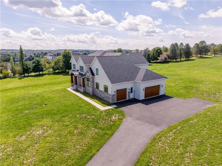 4280 Wyndemere Circle, Lowhill, PA 18078 - #2