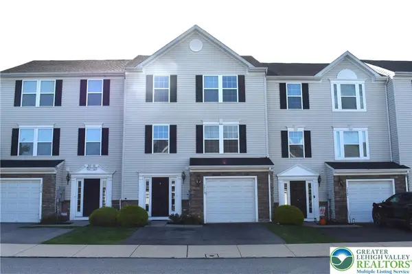 3518 Penfield Way, Upper Nazareth Twp, PA 18064