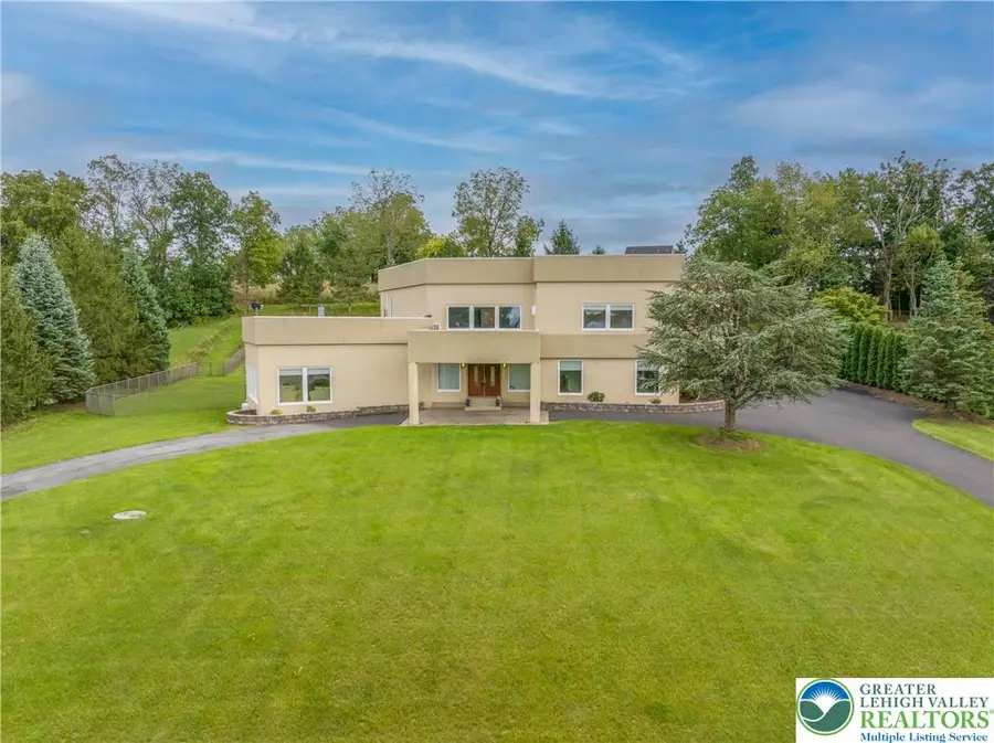 2224 Meadow Brook Drive, North Whitehall, PA 18078 - #2