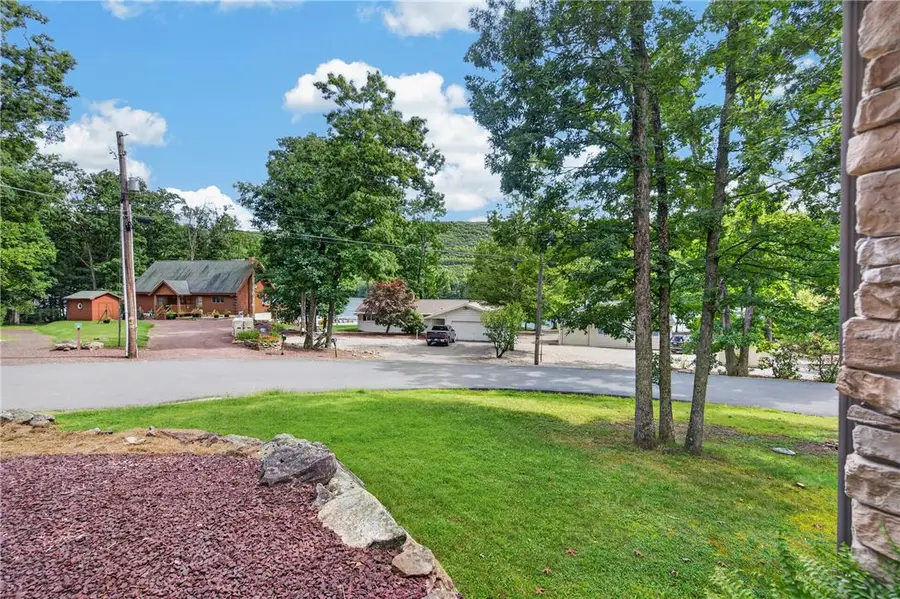 33 Oak Court, Nesquehoning, PA 18240 - #2