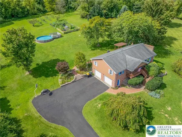 395 Sunrise Boulevard, Upper Mt Bethel Twp, PA 18343