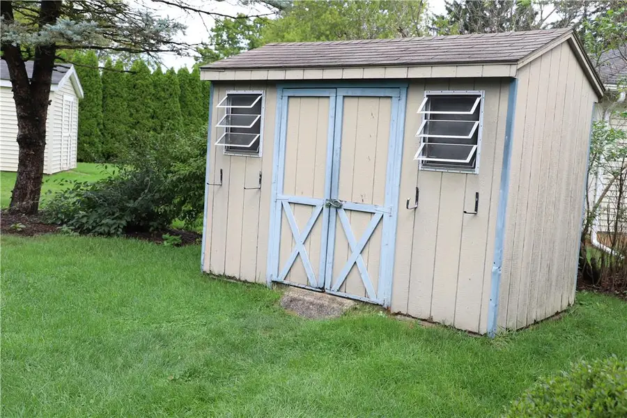 3202 Aberdeen Cir Allentown, South Whitehall, PA 18104 - #3