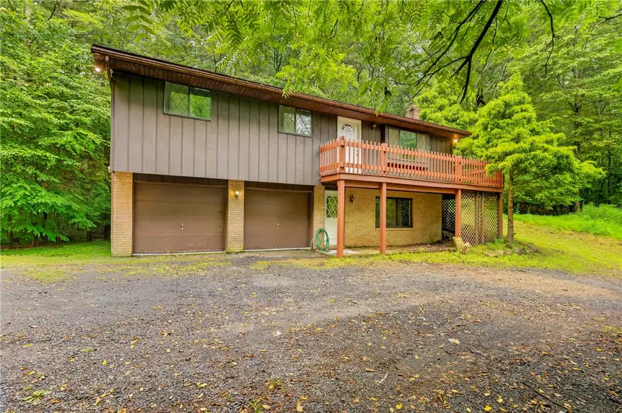 1570 Astolat Road, Effort, PA 18330 - #2