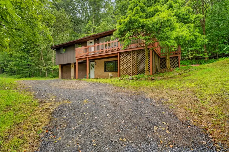 1570 Astolat Road, Effort, PA 18330 - #3