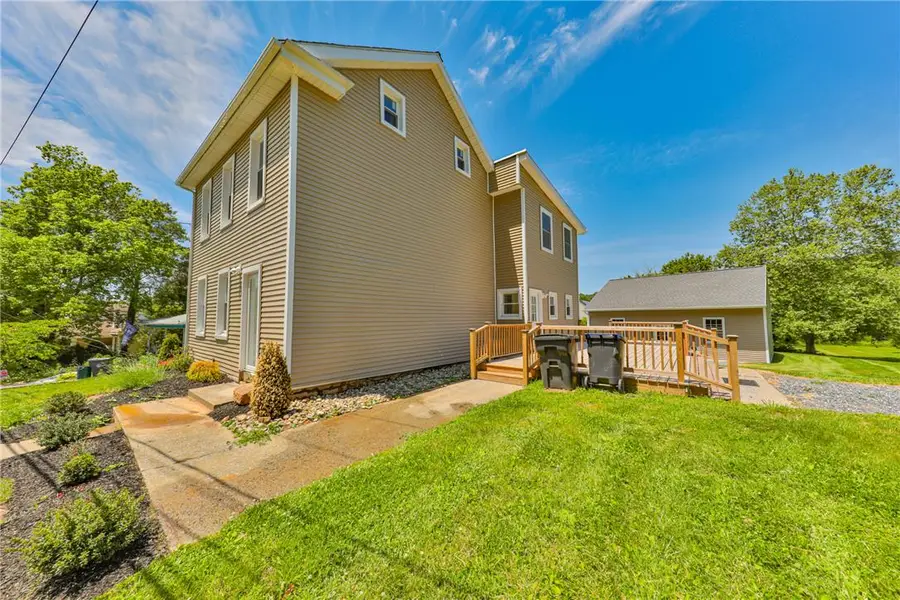 1113 E Emmaus Avenue, Salisbury, PA 18103 - #2