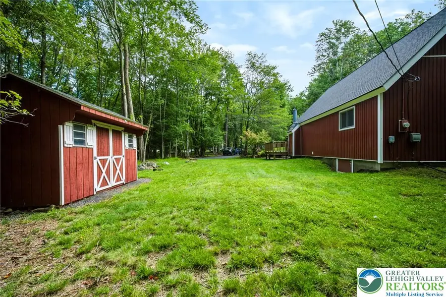 161 Linden Loop, Pocono Summit, PA 18346 - #2