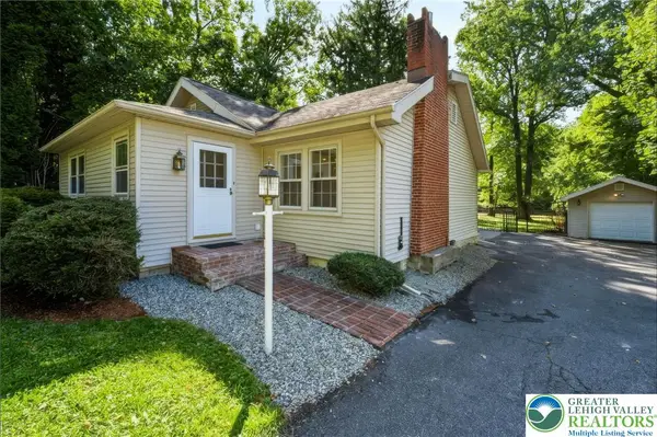 559 W Center Street, Plainfield Twp, PA 18091