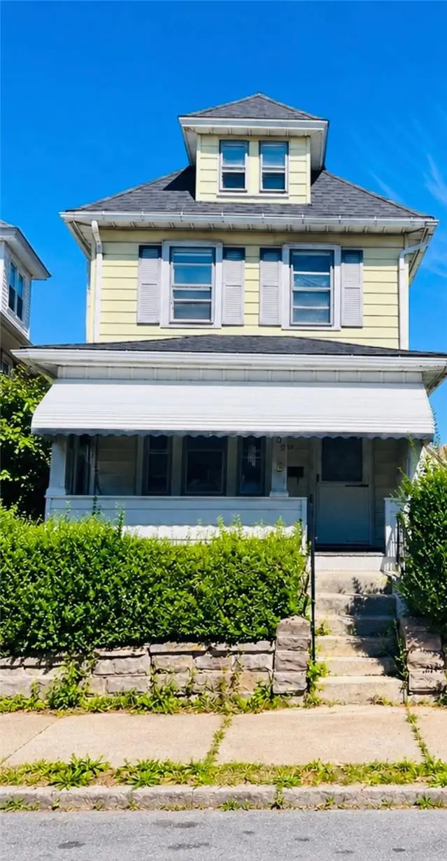 205 W Muir Avenue, Hazle, PA 18201 - #2